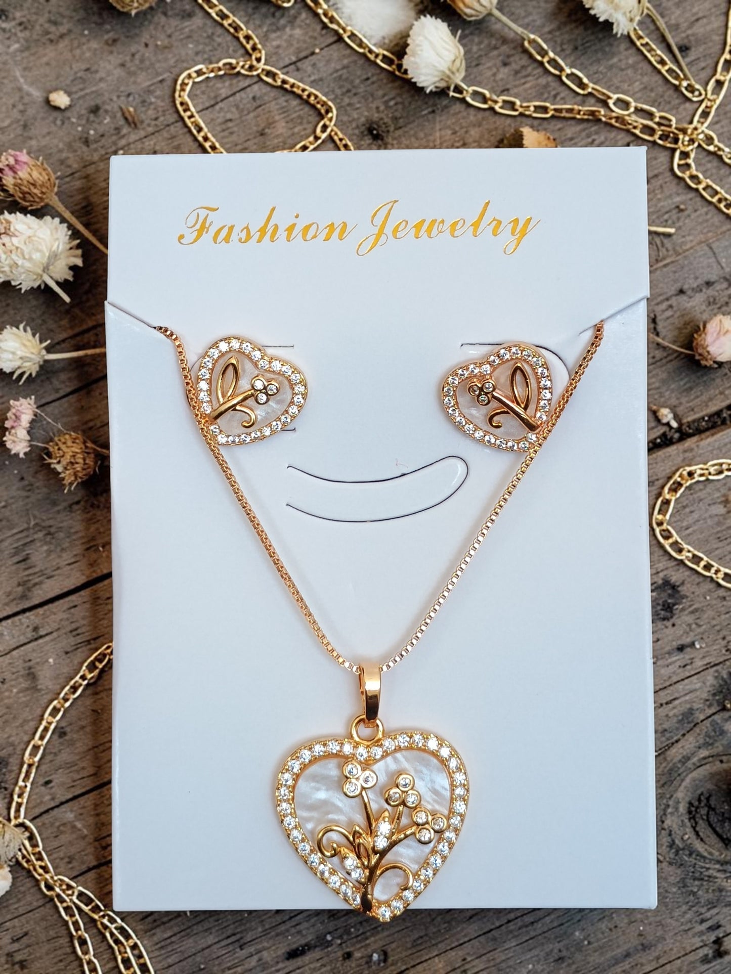 The Amour Floral Pendant Set