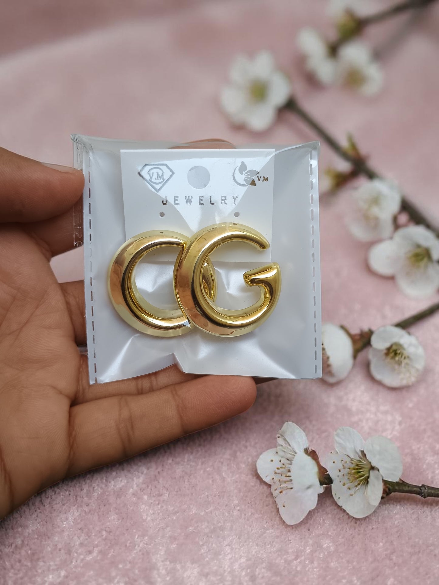 The Bold 'GG' Minimalist Stud