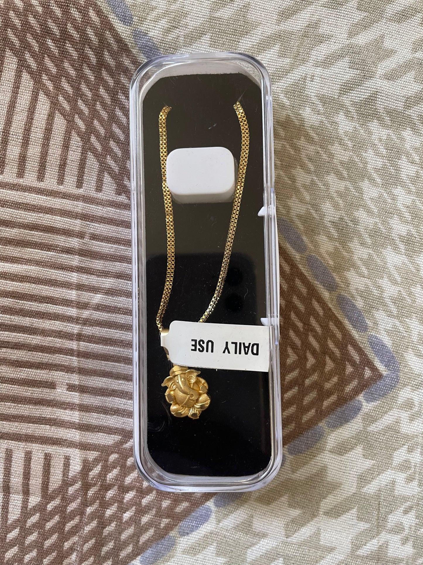 The Minimalist Vighnaharta Chain